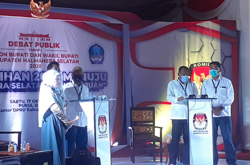 Suasana Debat Publik Tahap l Kandidat Paslon Bupati dan Wakil Halsel Periode 2021-2016 nomor urut 2 Usman Sidik dan Hasan Ali Bassam Kasuba (Usman-Bassam). Foto//van:sc