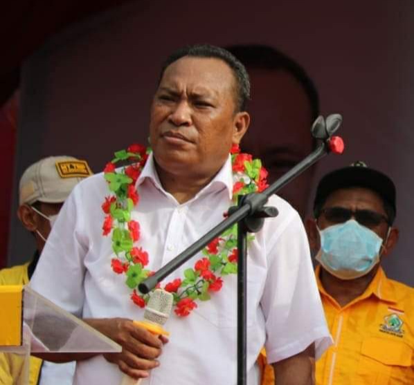 Usman Sidik Calon Bupati Halsel Terpilih. (Dam//segmen.co.id)