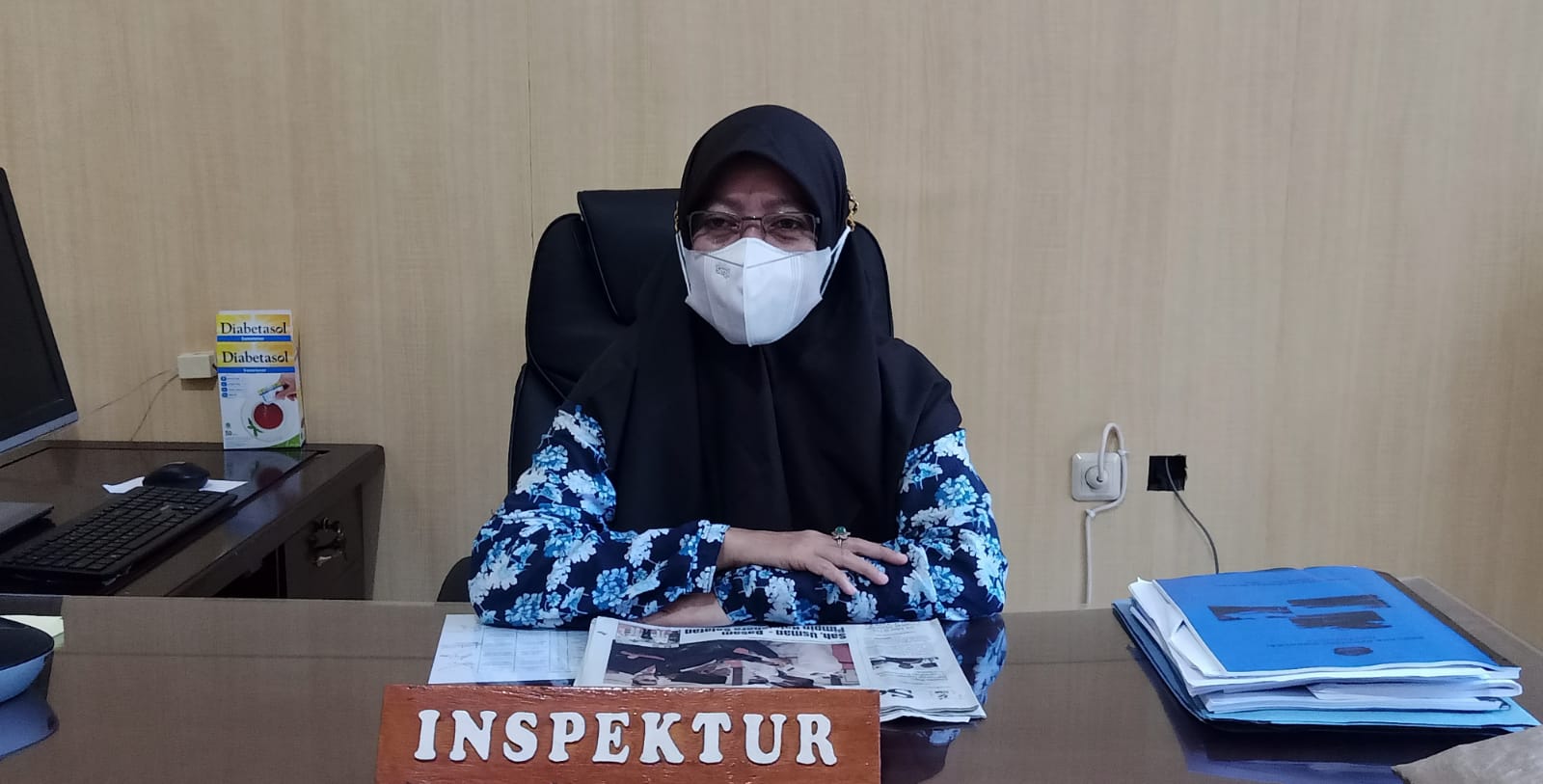 Fadila Abas Kepala Inspektorat Halmahera Selatan. (Foto: Sadam//segmen.co.id)