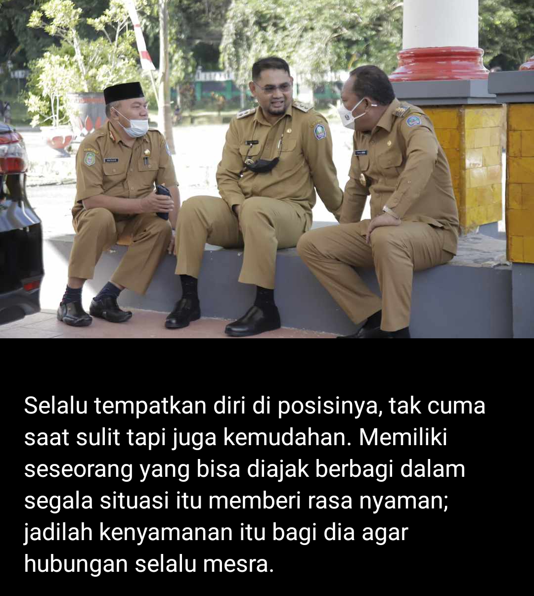 Sekda Maslan Hasan (kanan) Wakil Bupati Bassam Kasuba (tengah) dan (kiri) Bupati Halsel Usman Sidik. (Dok:segmen)