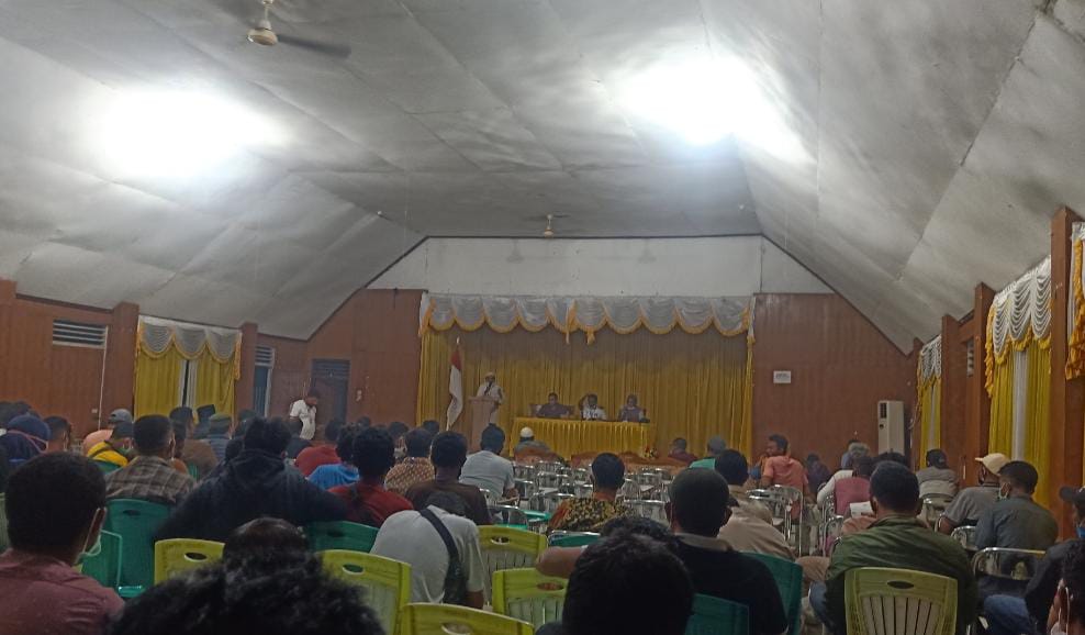 Suasana Muswarah IKB Makayoa di Gedung Serba Guna. (Sadam//segmen)