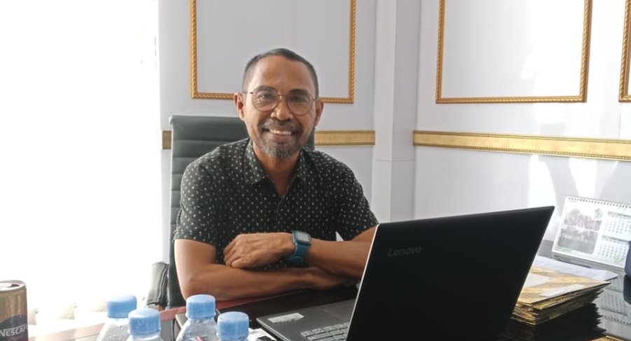 Muhammad Yunus Najar Staf Khusus (Stafsus) Bupati Halsel. (foto: Sadam_Segmen)