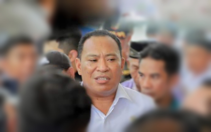 Usman Sidik Bupati Halsel (foto//istimewah)