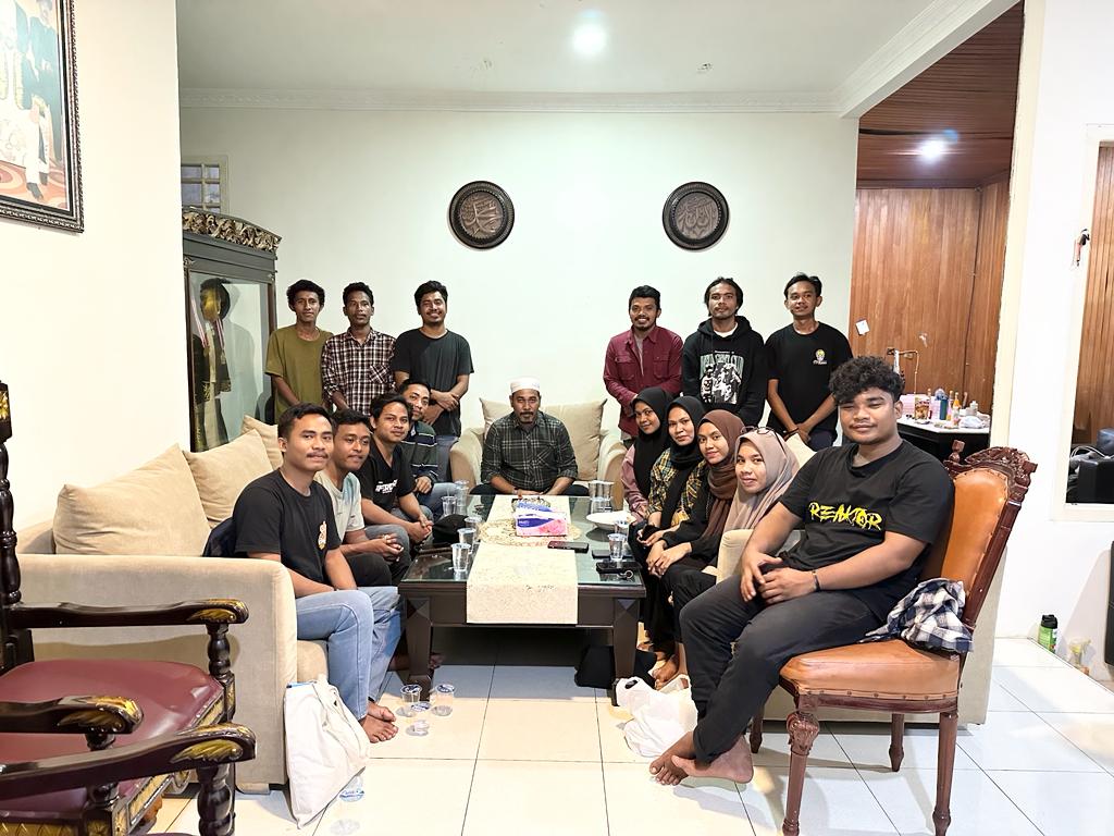 Silaturahmi Pengurus SEMA HABAR dengan Sultan Jailolo (foto, Istimewa).