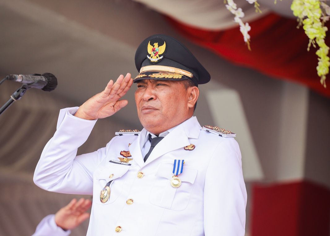 H. Usman Sidik, SH., MH Bupati Halsel (foto_istimewah)