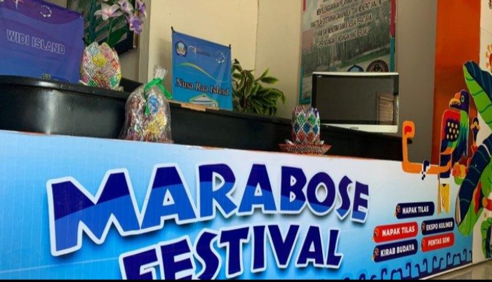 Stand Festival Marabose di Kantor Dinas Parwisata dan Kebudayaan Halsel (foto_segmen)