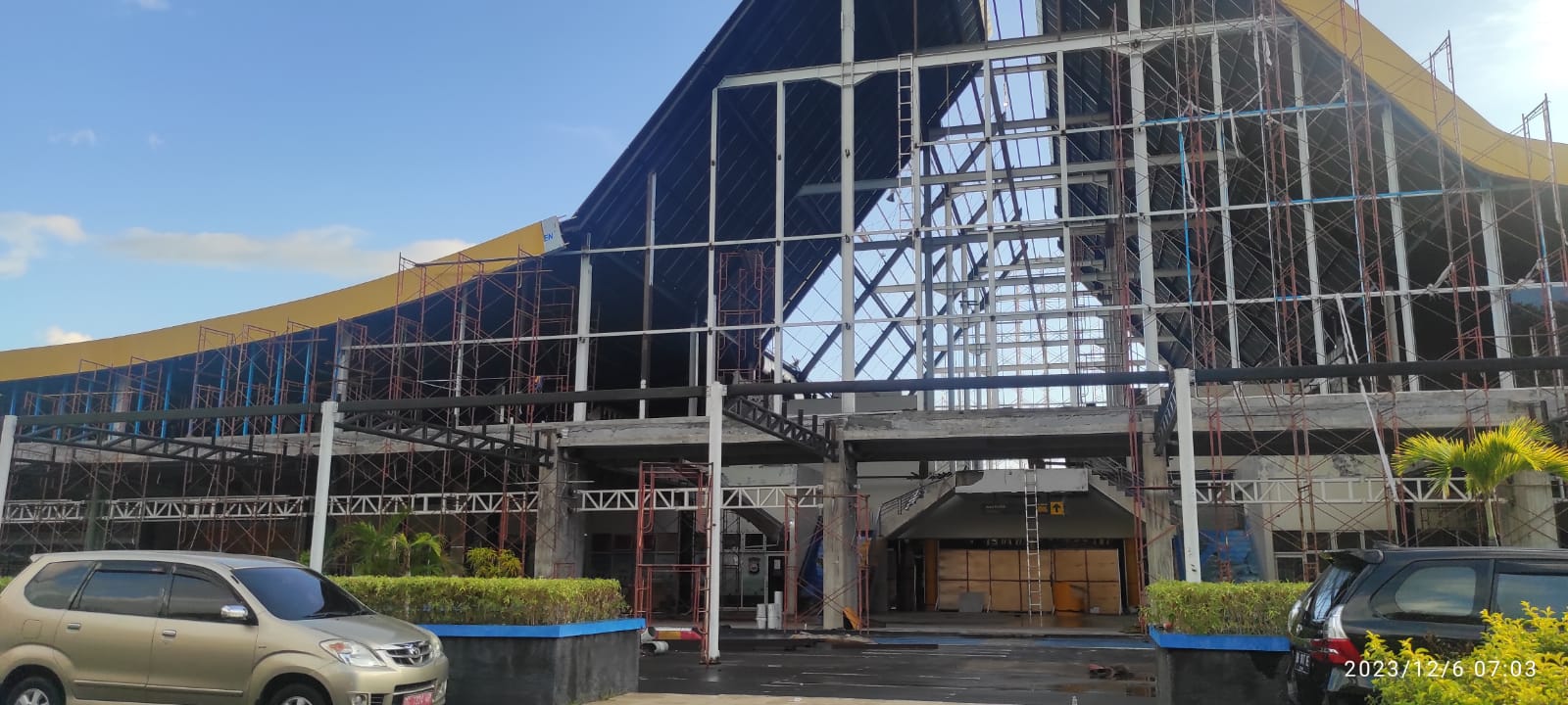 Kondisi pekerjaan Bandara Sultan Babullah Ternate (foto : FPII)