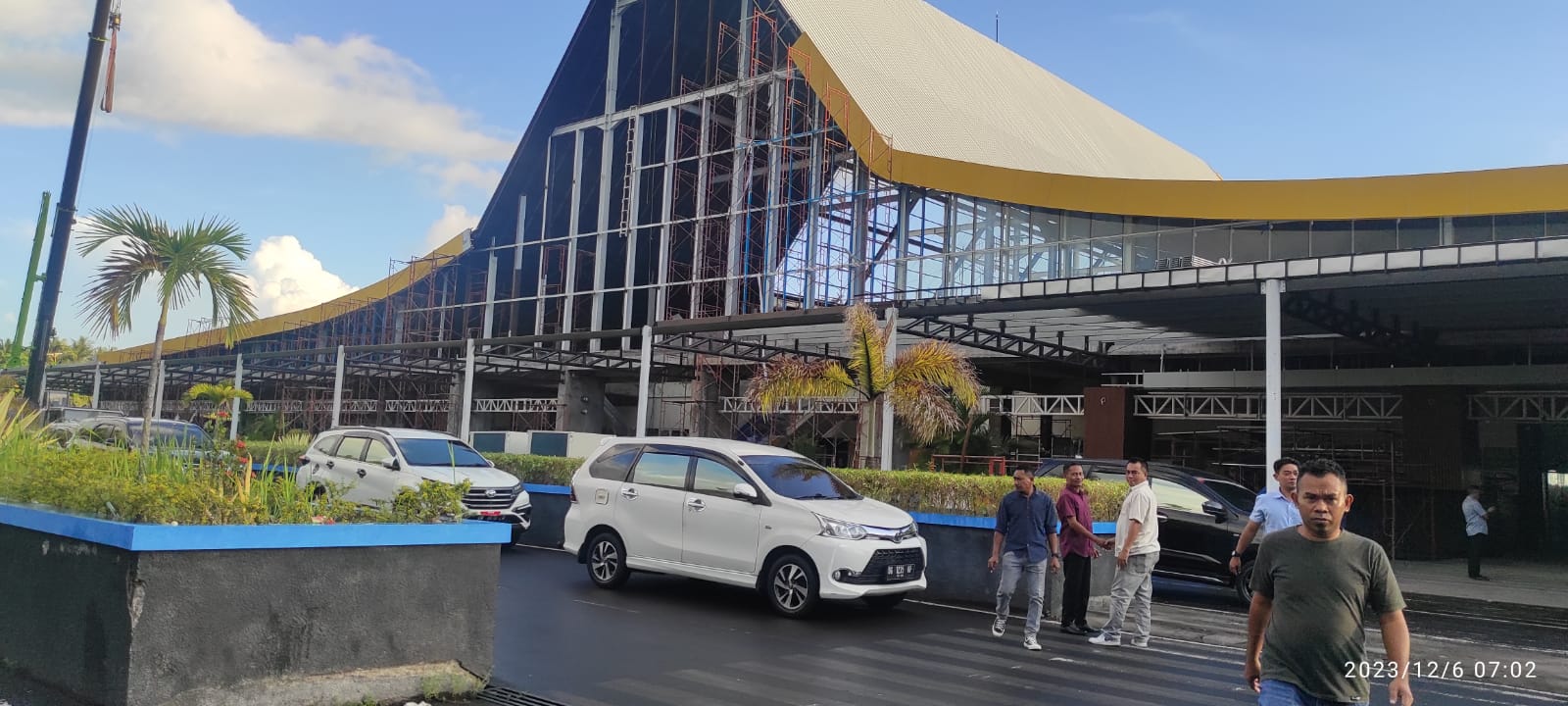 Kondisi pekerjaan Bandara Sultan Babullah Ternate (foto : FPII)
