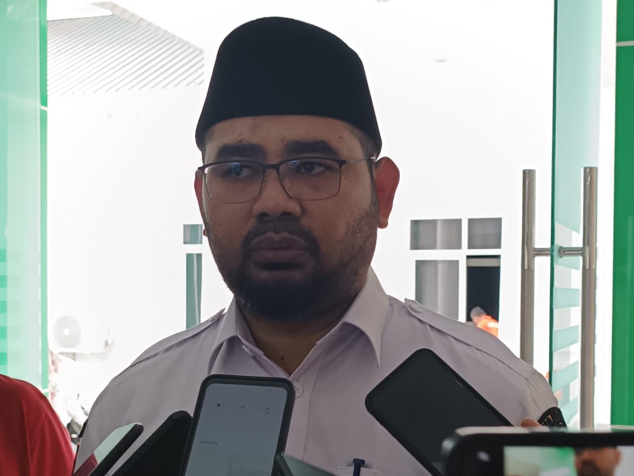 Hasan Ali Bassam Kasuba Bupati Halsel (foto//Sadam)