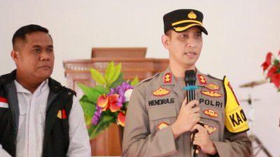 Kapolres Halsel AKBP Hendra Gunawan didampingi Ketua Bawaslu Halsel Rais Kahar (dok//Sadam) 