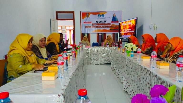 Suasana kegiatan yang dipandu langsung iti Khodijah Kadis Pendidkan Halsel (dok//jmg)
