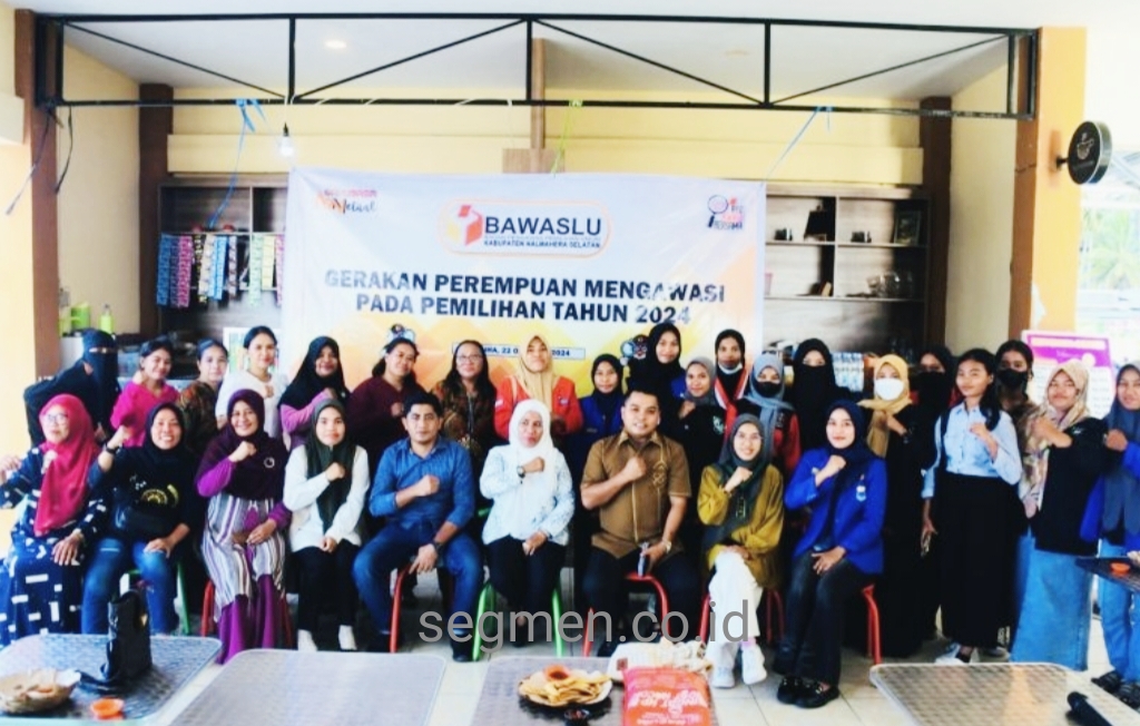 Pose bersama usai diskusi (dok//jmg)