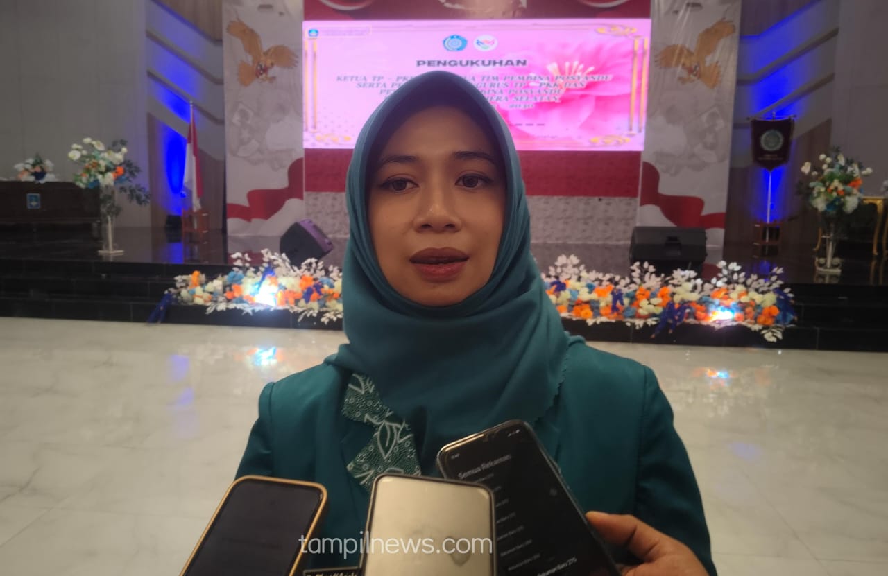 Ketua TP-PKK Halsel, Rifa’at Al Sa’dah