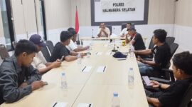 PWI Halsel sembangi Polres Halsel 