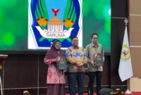 Ketua DPRD Halsel Hj Salma Samad, Bhuono Agung Nugroho Ketua BPKP Malut dan Wakil Bupati Halsel Helmi Ujar Mukhsin. Foto Sadam Hadi|segmen