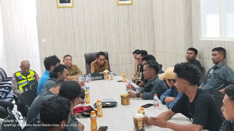 Hearing masa aksi PWI dan Wakil Bupati Halsel, Helmi Umar Mukhcin. Foto Sadam Hadi |Segmen