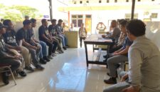 Hearing masa aksi PWI Halsel dan Wakapolres Halsel dan jajaran. Foto Sadam Hadi|Segmen