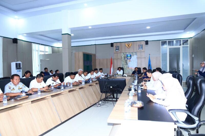 Rapat Kordinasi Penggunaan Aset Daerah yang dipimpin Wakil Bupati Halsel Helmi Umar Mukhsin. Foto Sadam Hadi|Segmen